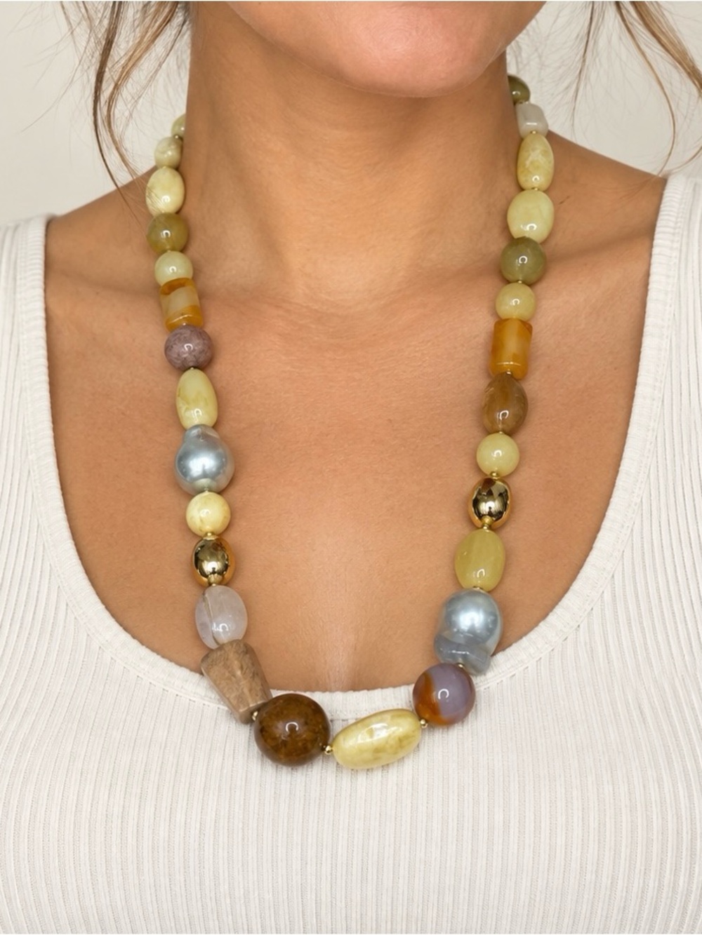 Stella & Dot Statement Necklace Mixed Stone Beads Faux Pearl Gold Tone NWOT